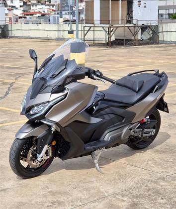KYMCO AK 550i KYMCO AK 550i